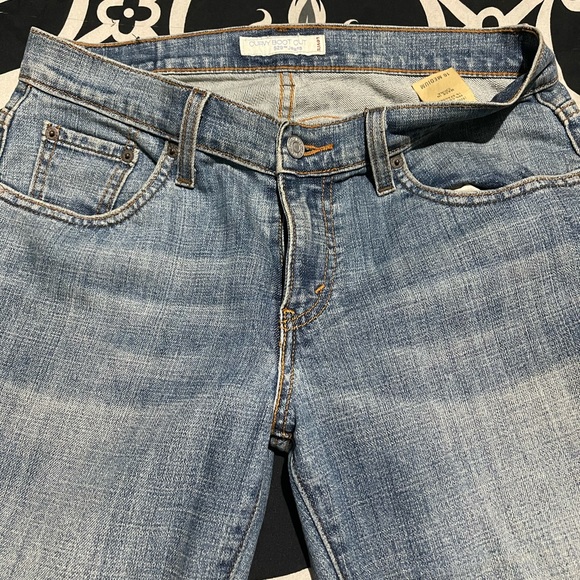 Women’s Levi’s Faded curvy boot cut blue jeans - Picture 2 of 2